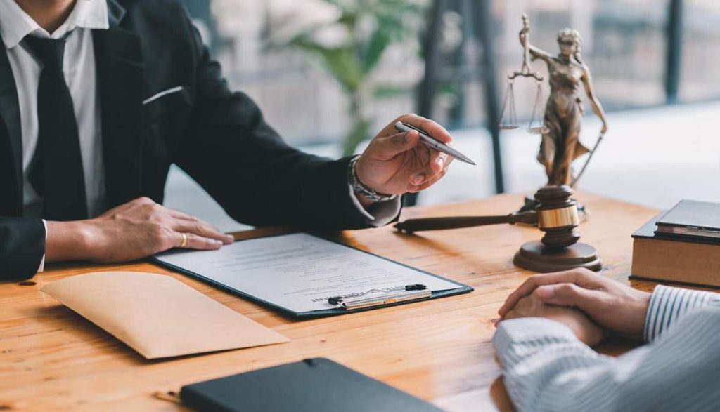 اختیارات وکیل پایه یک دادگستری